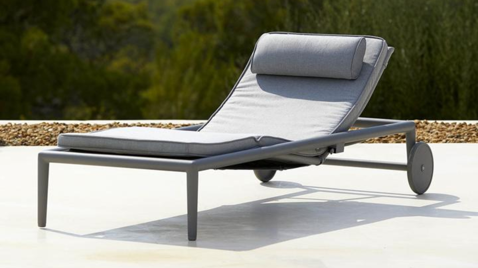 Лучшая садовая мебель - Conic Sunlounger