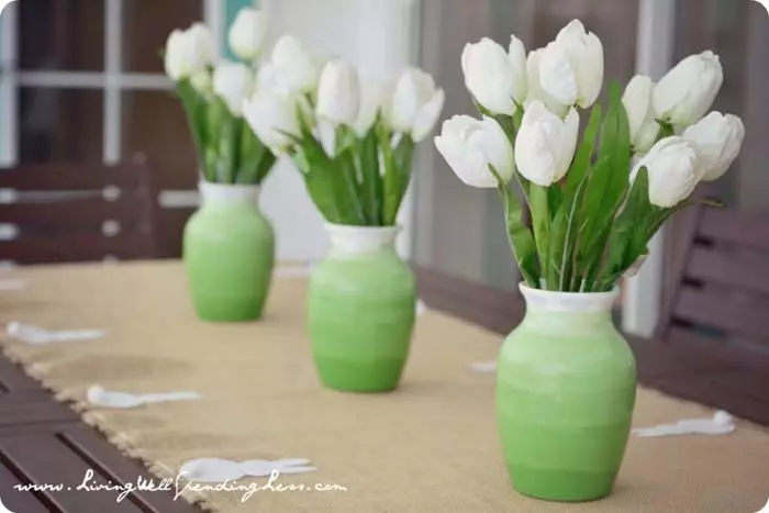 Dollar Store Ombre Vases #springdecor #dollarstore #decorhomeideas