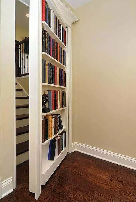 Искусственная дверь книжного шкафа