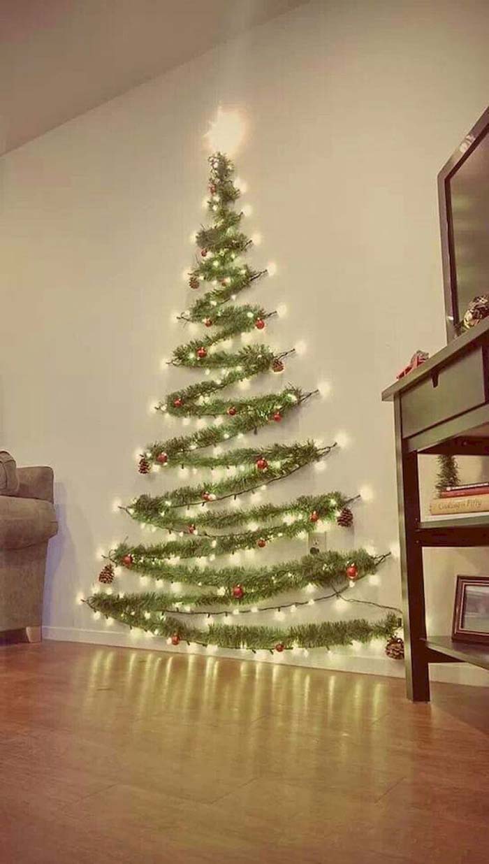 2D настенная елка из мишуры # Рождество # мишура # поделки #decorhomeideas