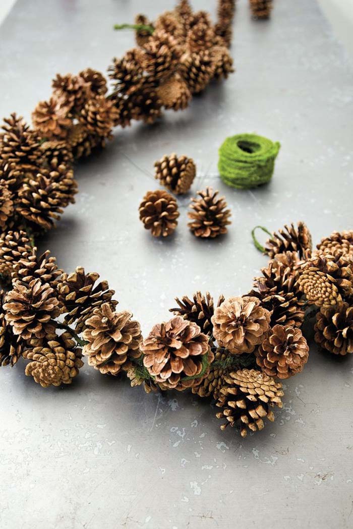 Country Charm #Christmas #DIY # Garland #decorhomeideas