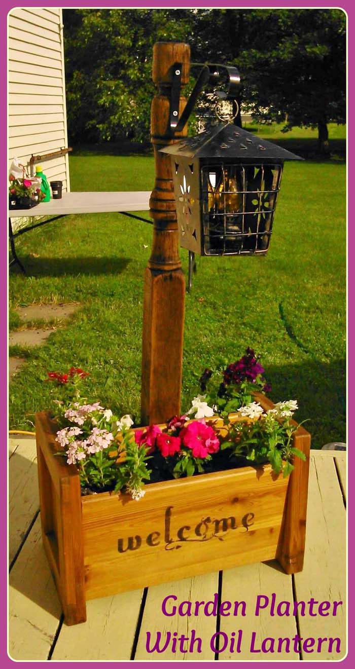 Многоцелевой столб с цветочной коробкой и фонарем #porch #post #decorhomeideas