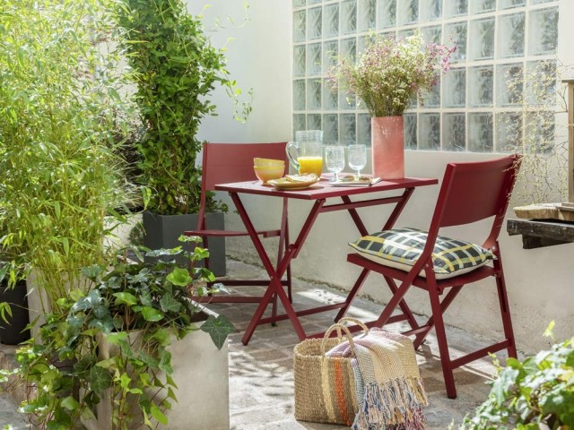 10 мини-садовой мебели, идеально подходящей для небольшой улицы 