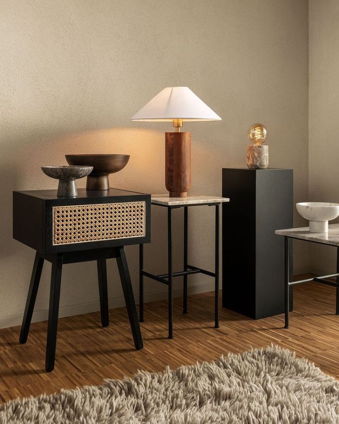 комната с современной мебелью